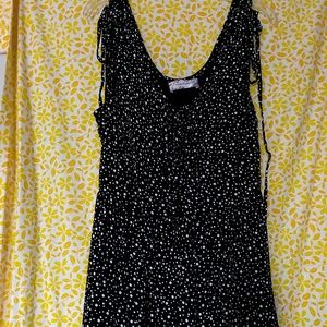 Black & white polka dot dress!